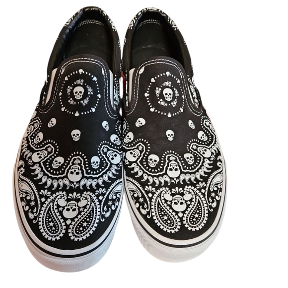 Vans Black and White Skull Bandana Slip-On Shoes - Picture 7 of 11